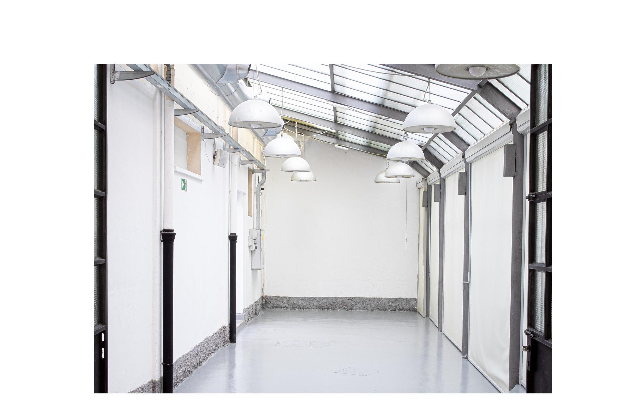 /uploads/file/695a59f4ef119_4 slide 6.jpg